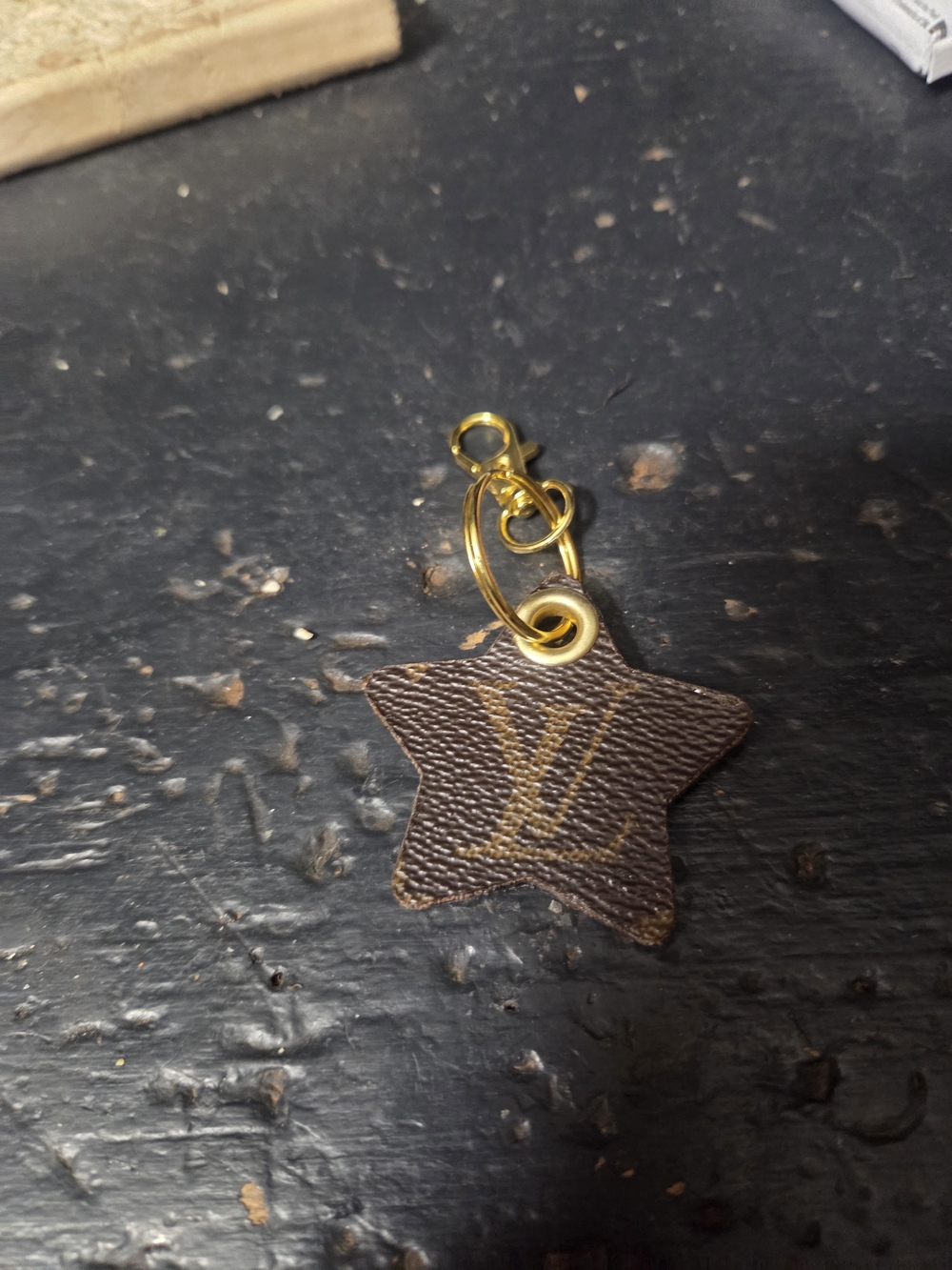 Brown Monogram Star Keyholder with Gold Hardware